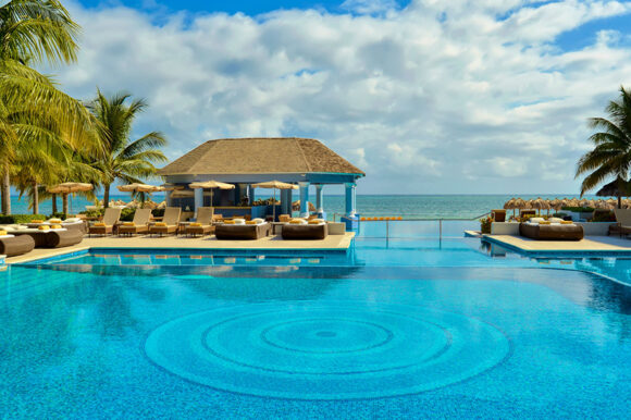 Iberostar Grand Rose Hall swim-up pool in Jamaica